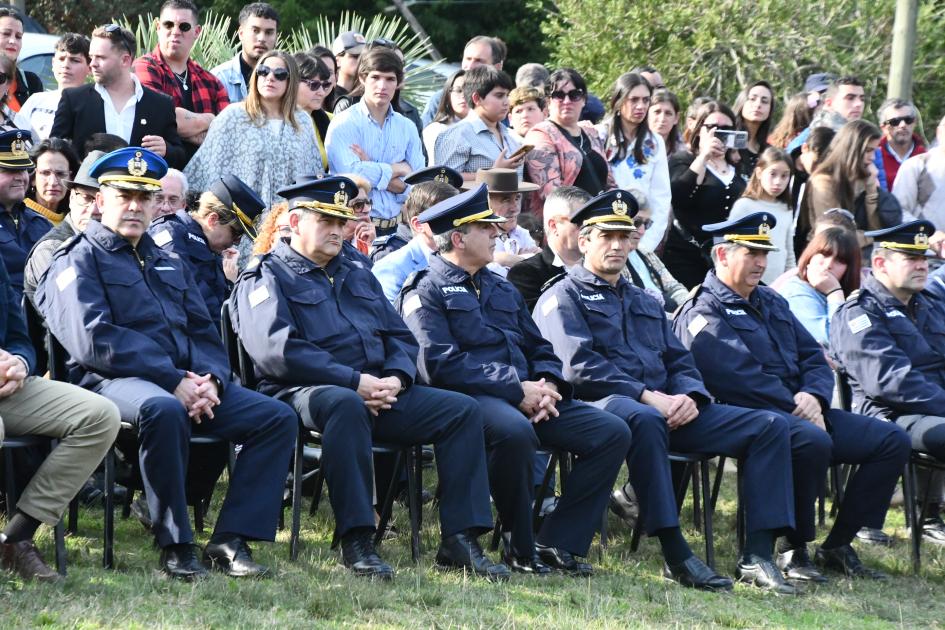 Autoridades policiales y público que asistió a la Ceremonia de Egreso de Policías 
