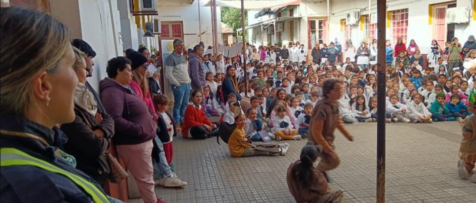 Celebración en la Escuela N° 2 “ Etelvina Migliaro” Celebración en la Escuela N° 2 “ Etelvina Migliaro”