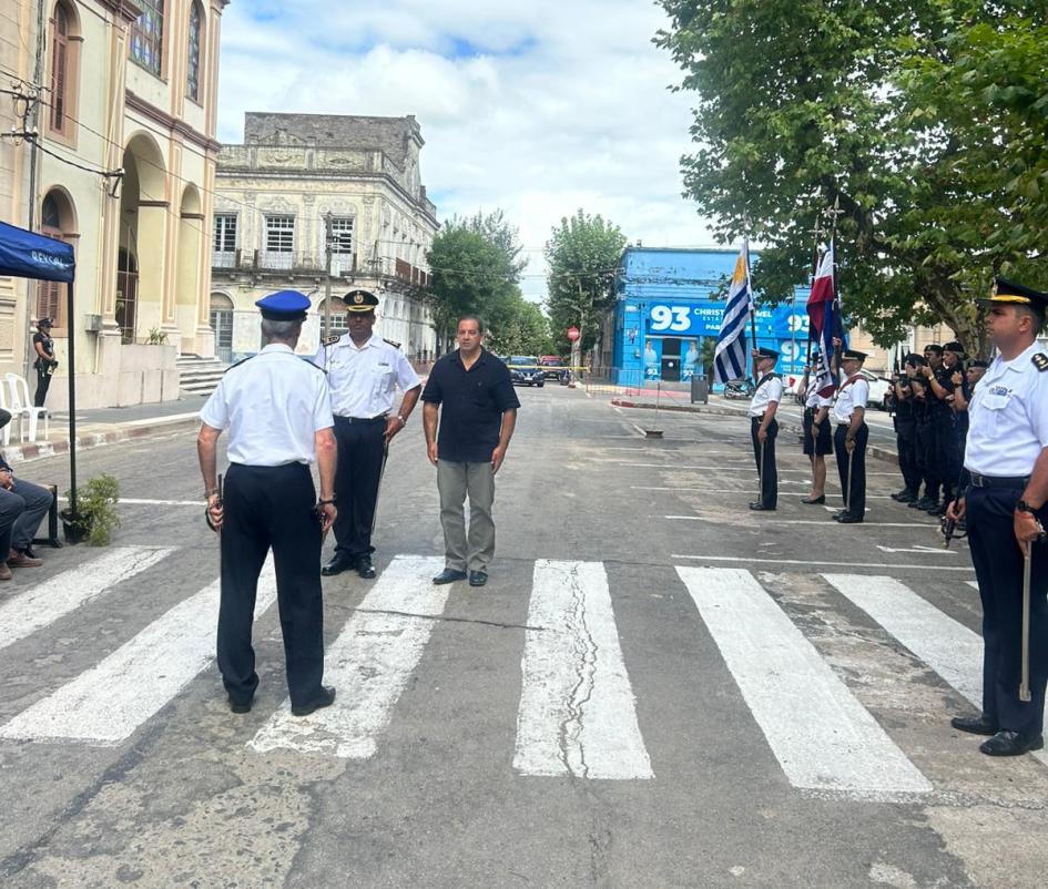 Imposición y relevo del jefe de Policía