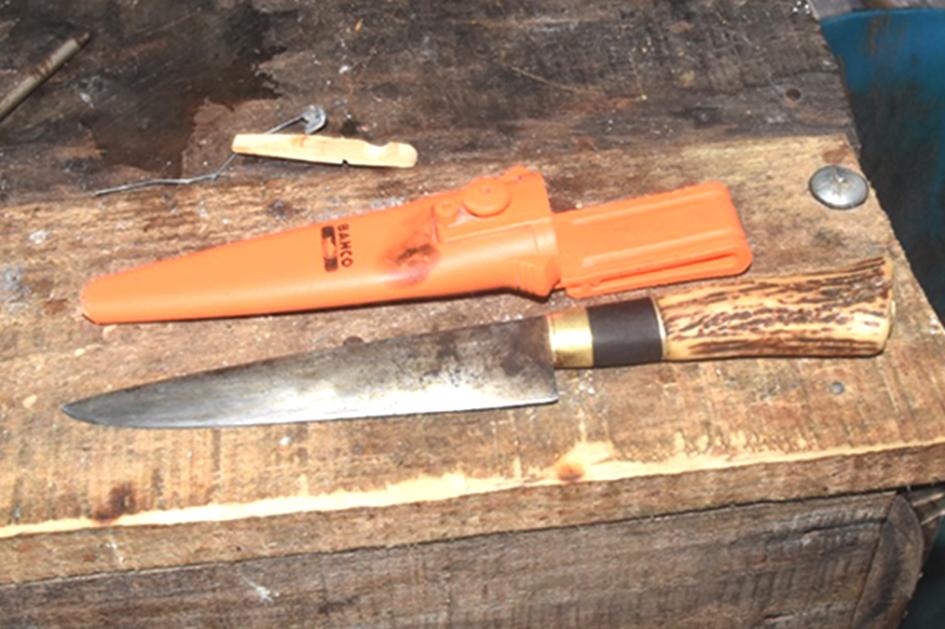 Cuchillo cabo de asta incautado Cuchillo cabo de asta incautado