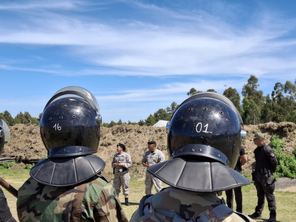 Policías de curso, Directora Nacional de la Guardia Republicana, Capitán Julio Medina e instructores Policías de curso, Directora Nacional de la Guardia Republicana, Capitan Julio Medina e instructores