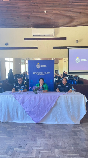 Comisario (P.E.) (C.P.) Lic. July Zabaleta, Directora Nacional de Políticas de Género Comisario (P.E.) (C.P.) Lic. July Zabaleta, Directora Nacional de Políticas de Género