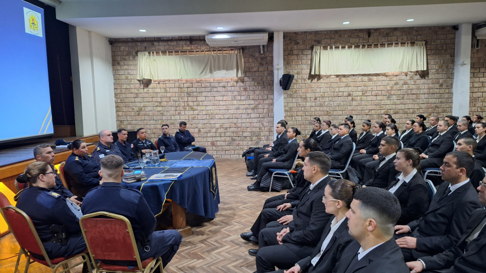 Comenzó la formación de 329 nuevos agentes ejecutivos de la Policía Nacional Comenzó la formación de 329 nuevos agentes ejecutivos de la Policía Nacional