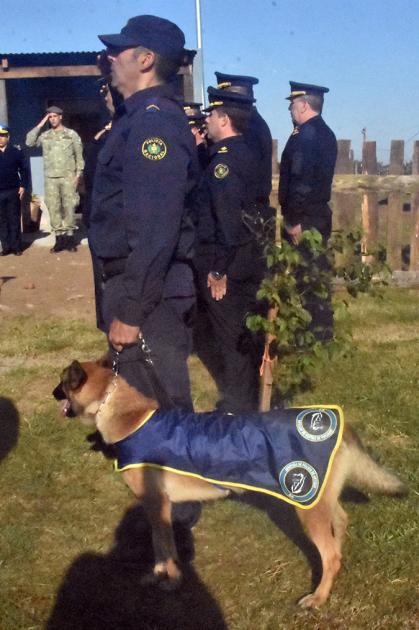 Adiestrador y Can de K9 Artigas