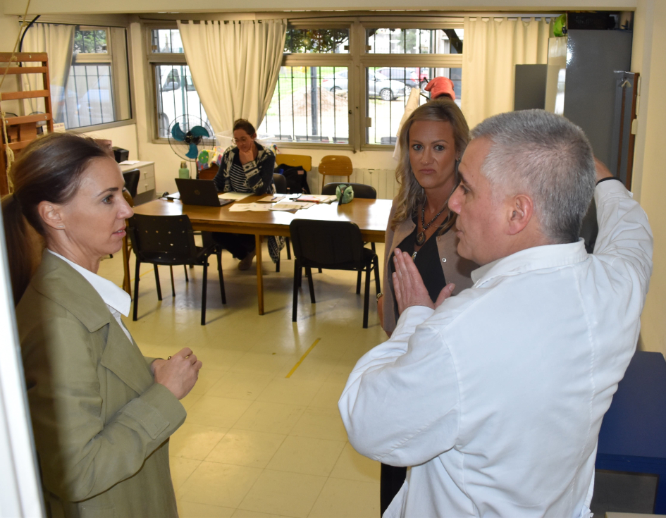 Recorriendo instalaciones del hospital