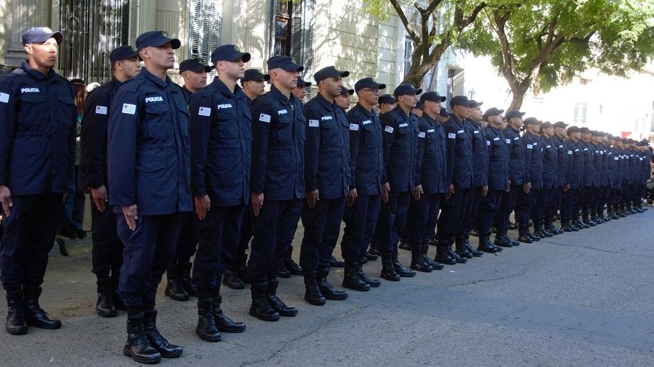 Egresaron 49 alumnos de la escuela de Formación Policial de Paysandú