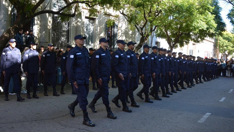 Egresaron 49 alumnos de la escuela de Formación Policial de Paysandú