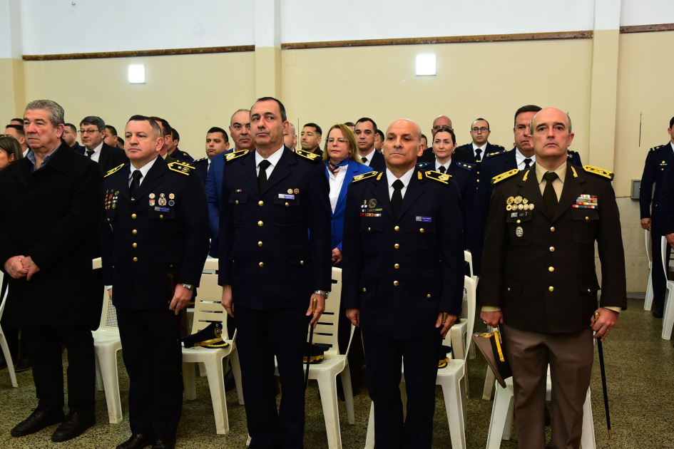 Jefe de Policía de Tacuarembó y autoridades invitadas Jefe de Policía de Tacuarembó y otras autoridades