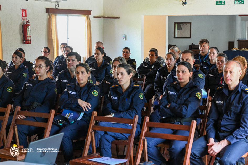 Taller “Actualización en Procedimiento Policial ante Situaciones de Violencia Sexual hacia VSHNNA"