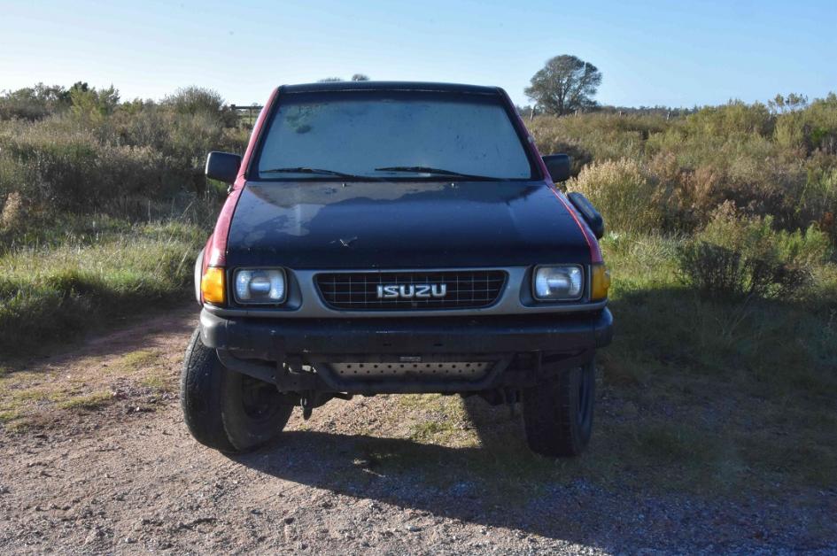 Camioneta Isuzu incautada Camioneta Isuzu incautada