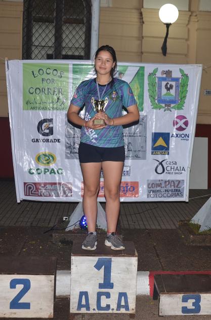 Competidora con premio