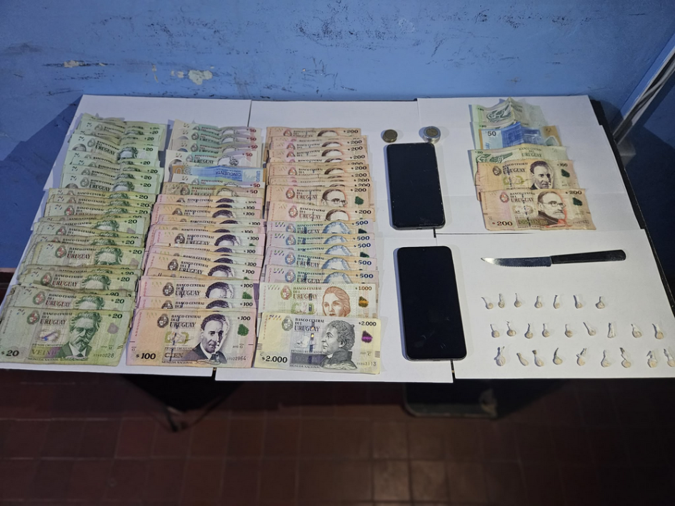 Incautación de dinero y celulares Incautación