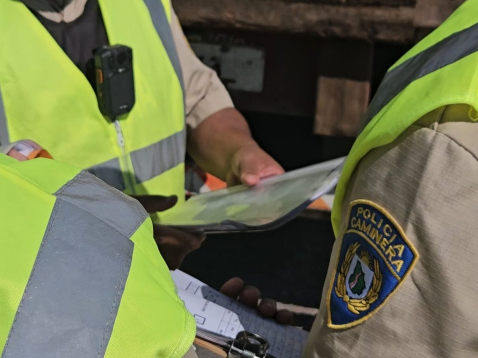 Alumnos de Caminera en la praxis.