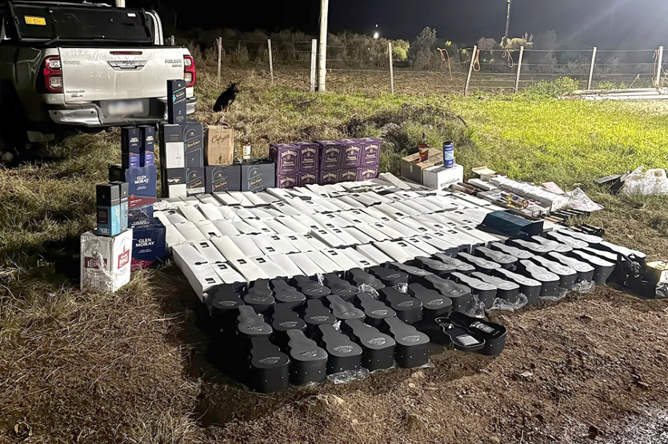 Diversas cajas de whisky de alta gama incautadas por la policía Diversas cajas de whisky de alta gama incautadas por la policía