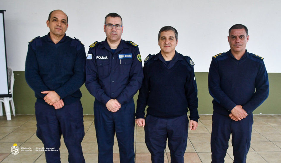 Taller de Actualización en la Respuesta Policial en Violencia Doméstica y de Género Taller de Actualización en la Respuesta Policial en Violencia Doméstica y de Género