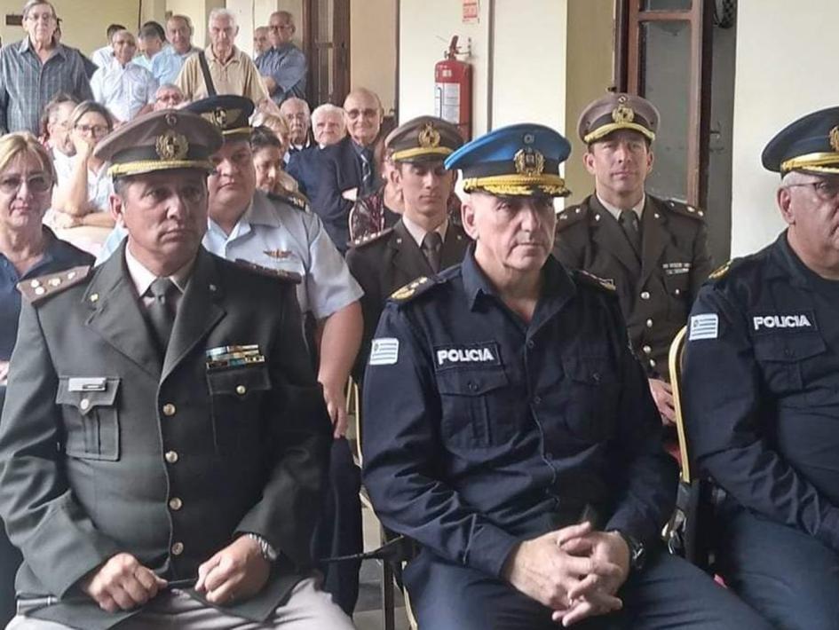 Encargado de Despacho de Jefatura de Policía de Artigas con autoridades