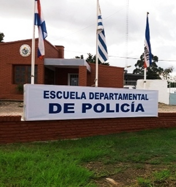 Frente de Escuela Departamental de Policía de Lavalleja
