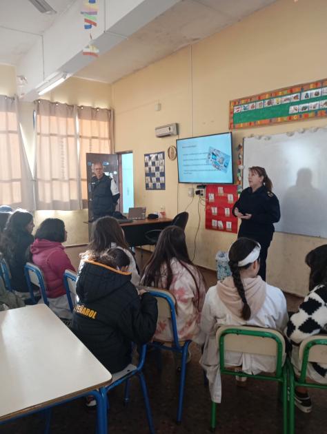 Charla en Escuela Nro. 1 Charla en Escuela Nro. 1