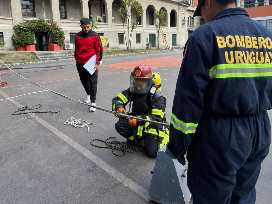 Competencias bomberiles Estación de nudos