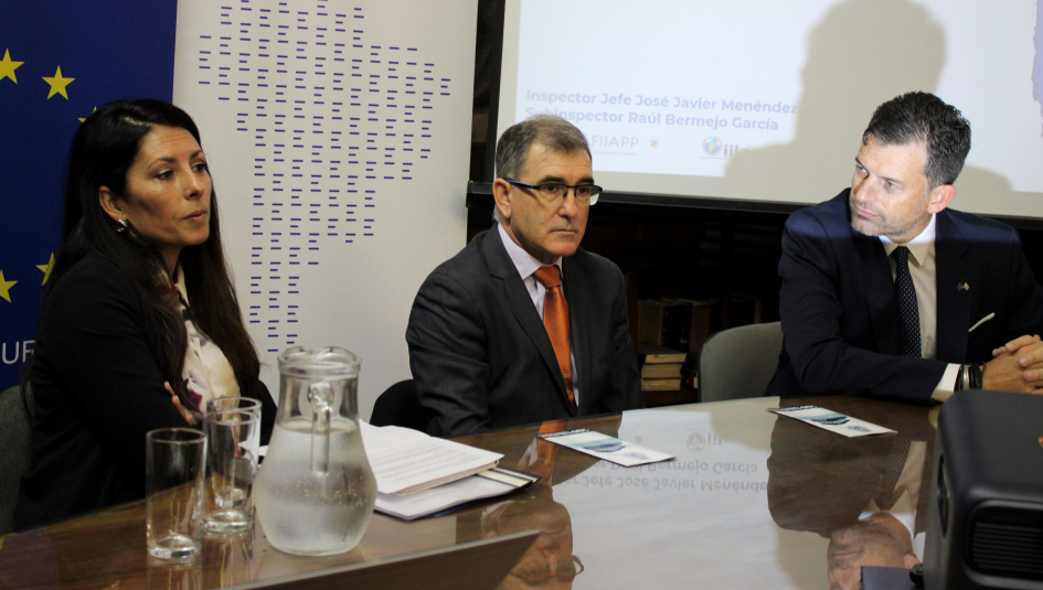 Autoridades en el inicio de la capacitación  Autoridades en el inicio de la capacitación