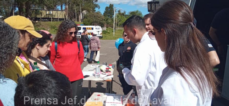 exposición del laboratorio móvil de Policía Científica