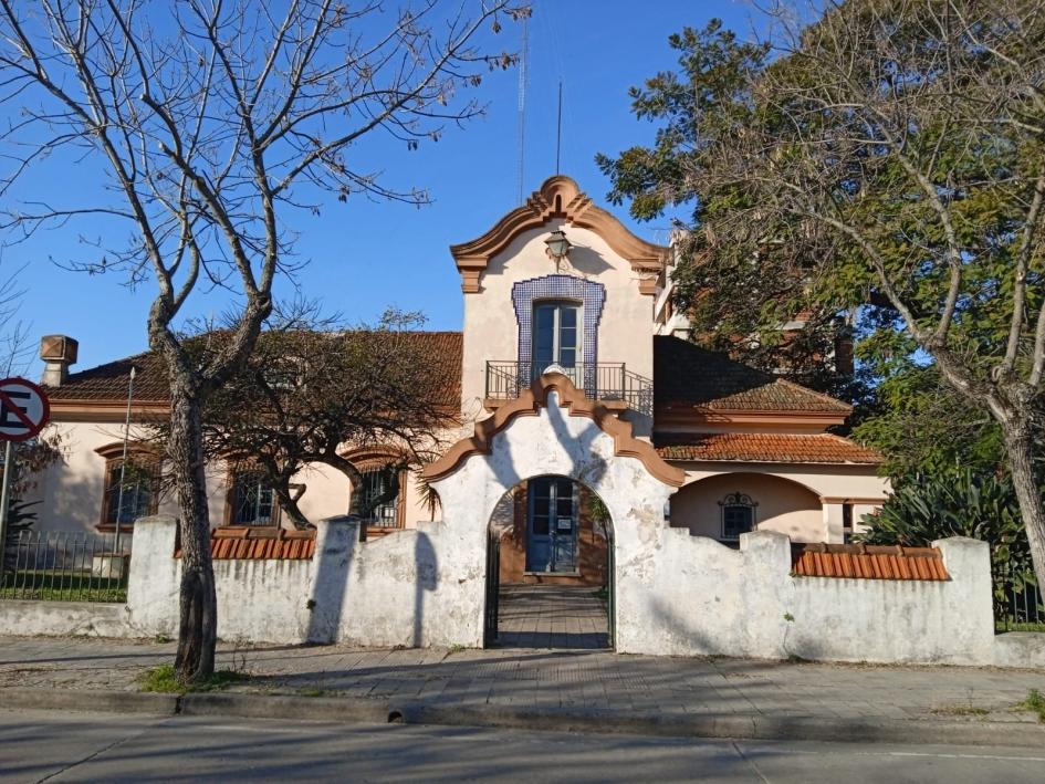 Medidas socio educativas para un adolescente por disparos y tráfico interno de arma de fuego Medidas socio educativas para un adolescente por disparos y tráfico interno de arma de fuego