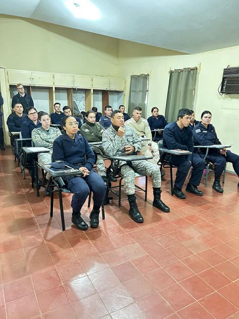 FOTO DE ALUMNOS DEL CURSO DE R.C.P. Y D.E.A. EN SALA DE AULA FOTO DE ALUMNOS DEL CURSO DE R.C.P. Y D.E.A. EN SALA DE AULA
