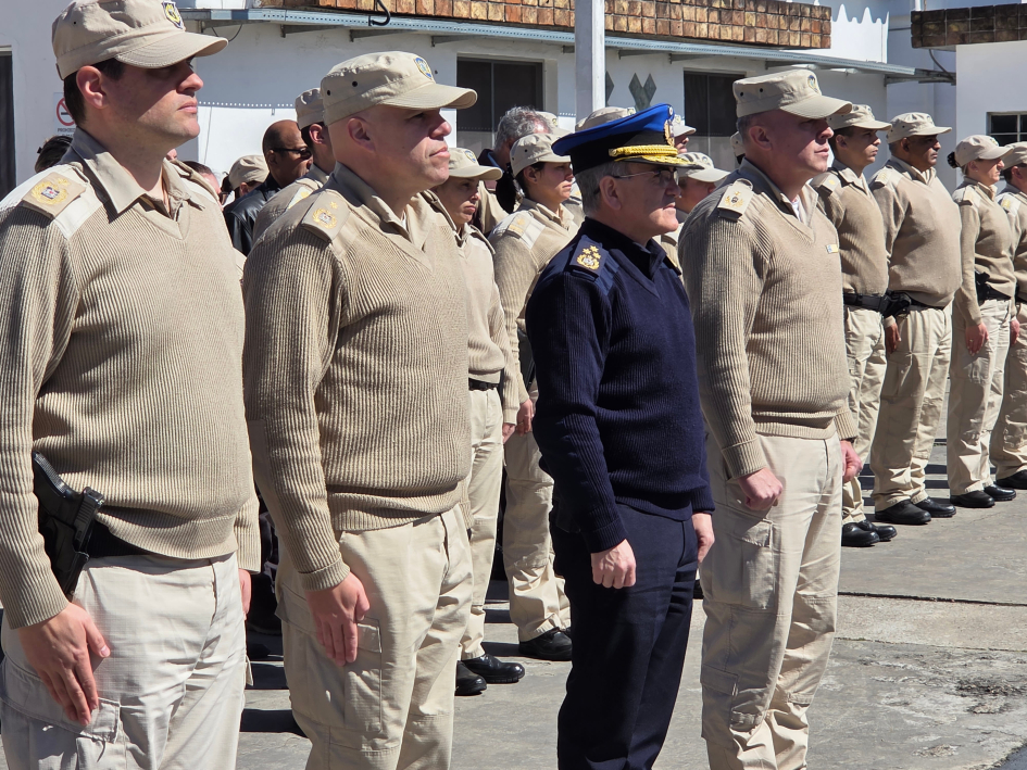 Subdirector de la Policía Nacional, Comisario General Retirado Julio Sena, y el Comando de Caminera