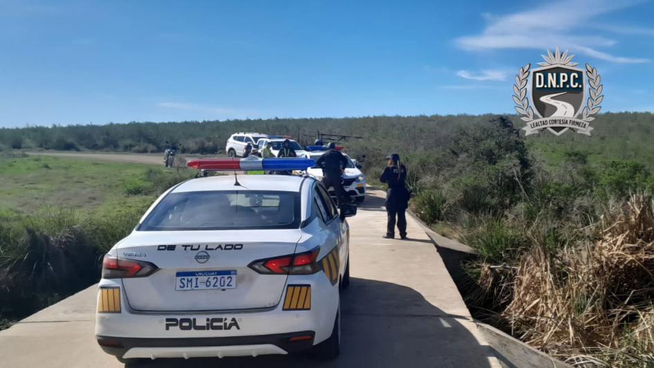 Policía Caminera recibe apoyo de la Jefatura de Florida luego de la detención