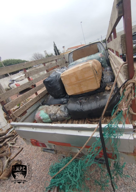 La mercadería, la camioneta y el tráiler incautados tiene una valoración de 2.652.800 pesos