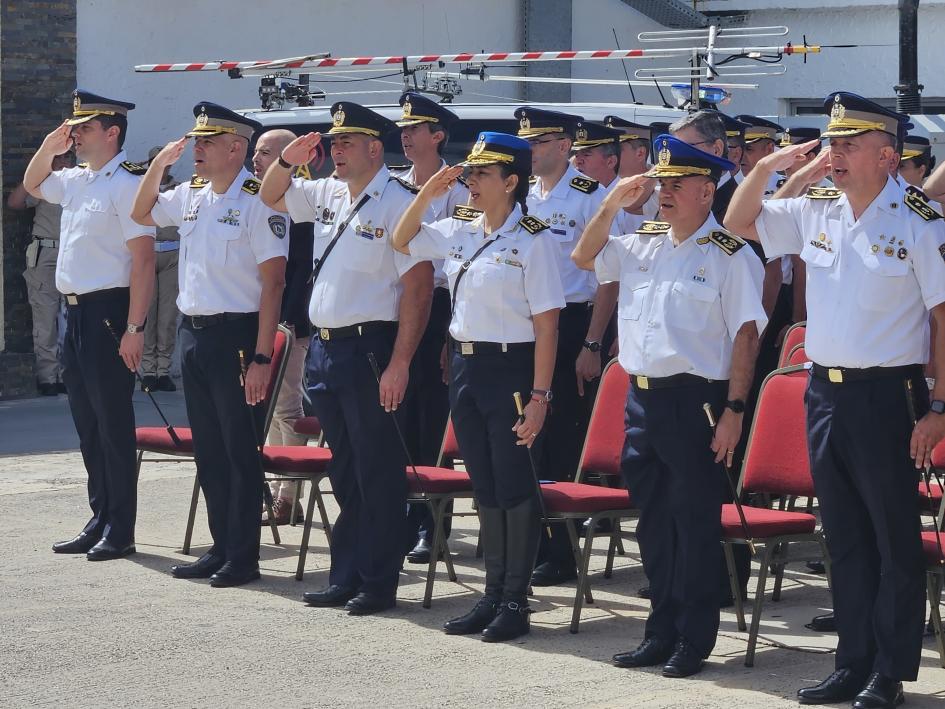 Comando de Policía Caminera junto a la Directora Nacional de Guardia Republicana Comando de Policía Caminera junto a la Directora Nacional de Guardia Republicana