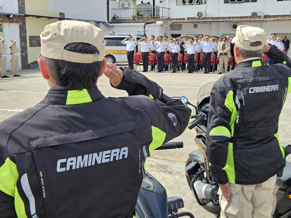 Efectivos de Policía Caminera Efectivos de Policía Caminera
