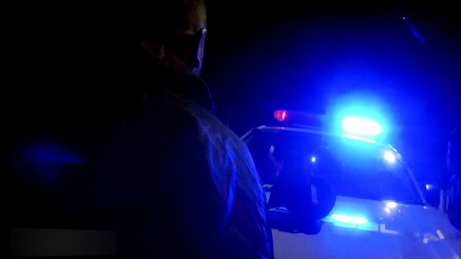 Vehículo policial estacionado Operación policial