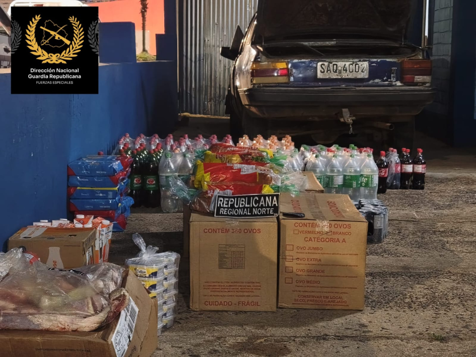 objetos de contrabando incuatados al detenido 