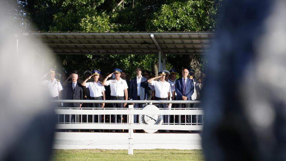 autoridades en el aniversario de la Guardia Republicana