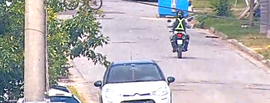 Un Formalizado por Homicidio en Maldonado un efectivo de Guardia Republicana circulando en moto por la calle