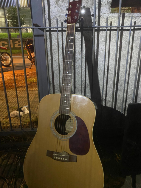 Guitarra recuperada Guitarra recuperada