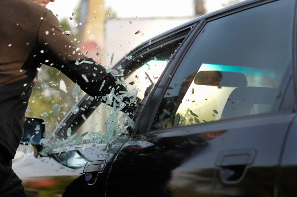 Hurto en interior de vehículo Hurto en interior de vehículo