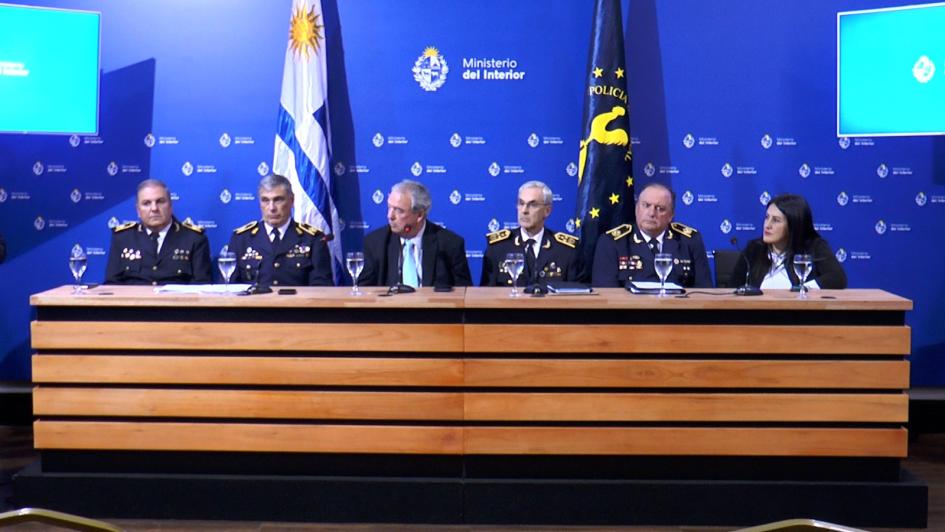 Ministro Heber encabeza conferencia por operaciones antidrogas exitosas Conferencia de prensa