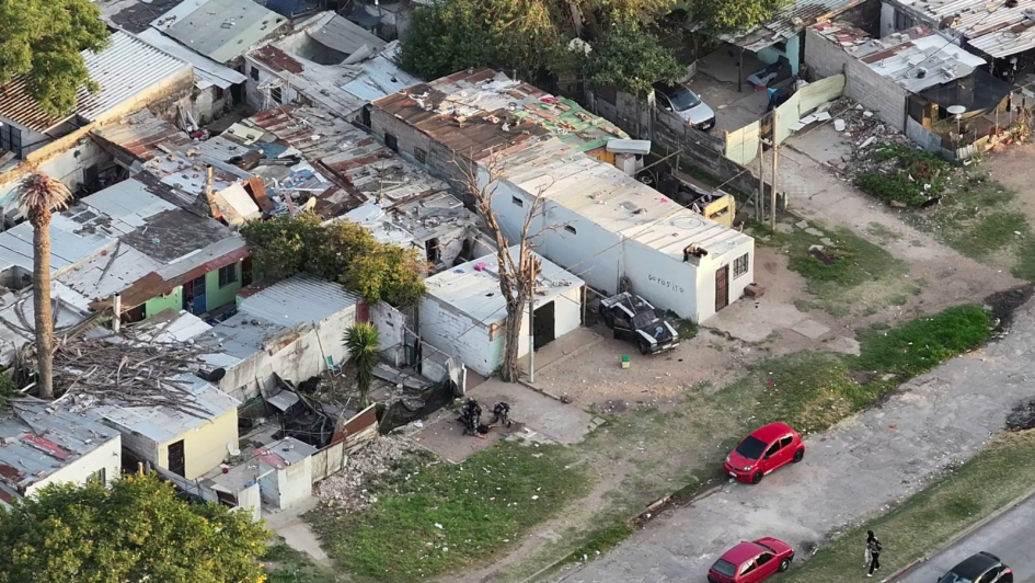 imagene aérea de la detención del adolescente 