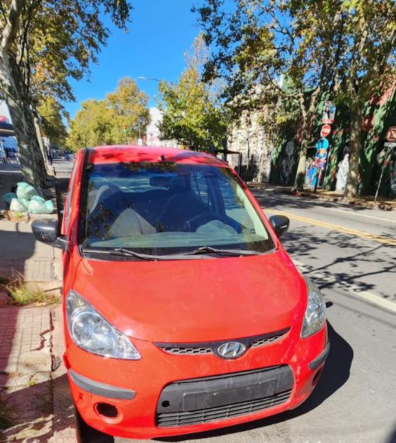 Otro auto incautado en el segundo allanamiento. Otro auto incautado en el segundo allanamiento.