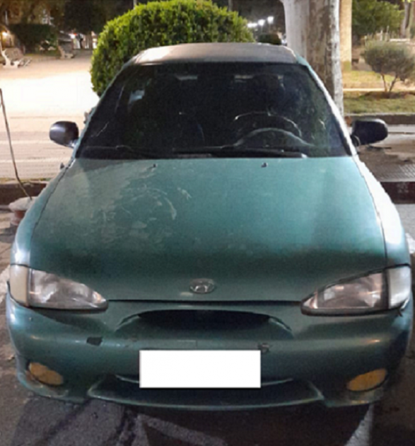 Vehículo hurtado y a la postre recuperado Automóvil Hyundai producto de hurto en zona céntrica de Melo
