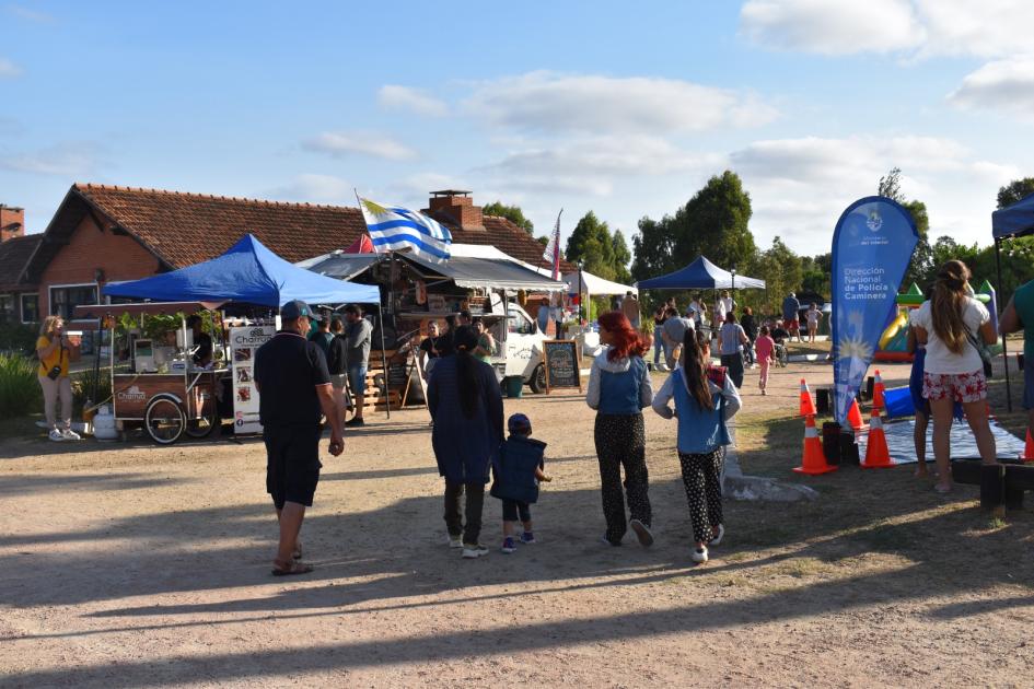 Feria de emprendedores en Parque Policial