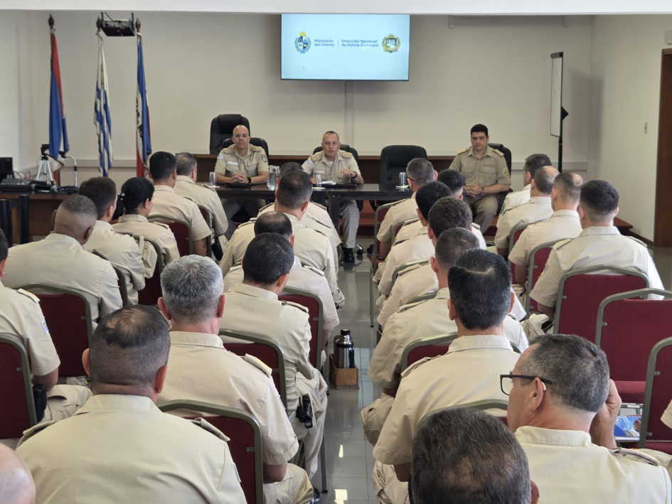 Reunión de trabajo para transmitir lineamientos operativos previo a la temporada estival