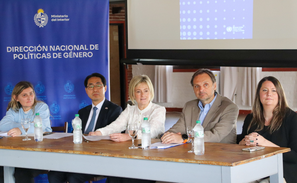 Foto de la mesa de autoridades durante el inicio de la capacitación