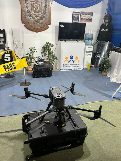 Jefatura de Policía de Salto participó en la Expo Salto 2025