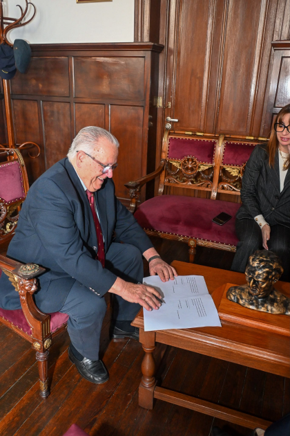 Acto de donación de equipación 