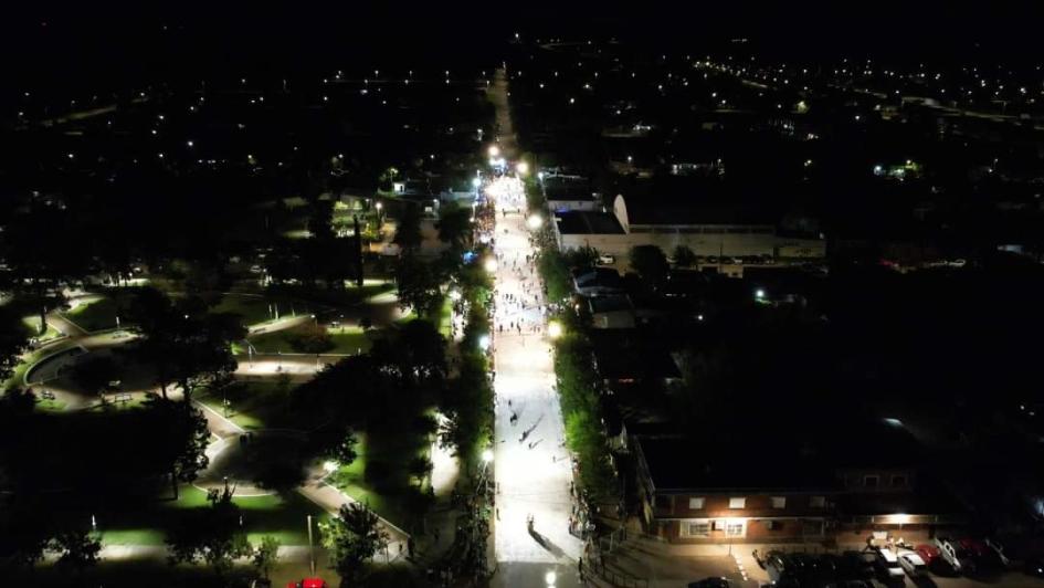 Imagen aerea del desfile. Imagen aerea del desfile.