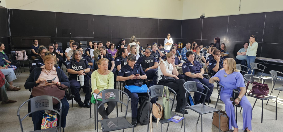 Imagen previa al comienzo del Taller de violencia vicaria