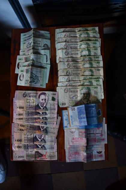 Incautación de dinero en allanamiento de viviendas del barrio Estación